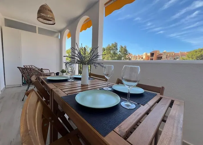 Elegante Y Luminoso Apartamento De Playa